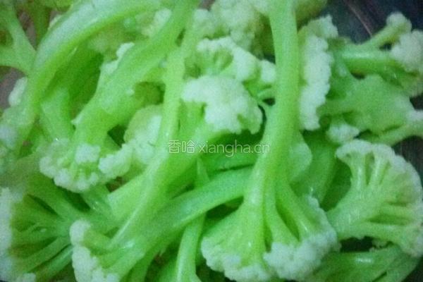 菜花炒肉的做法图解4