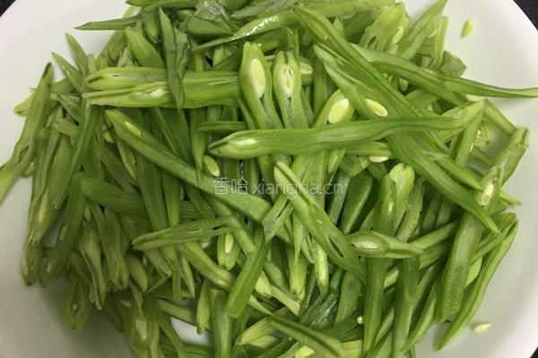 辣炒菜豆的做法图解1