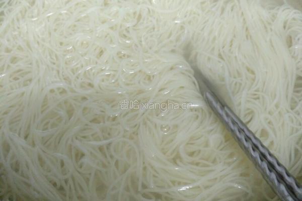 东北炸酱面的做法图解4