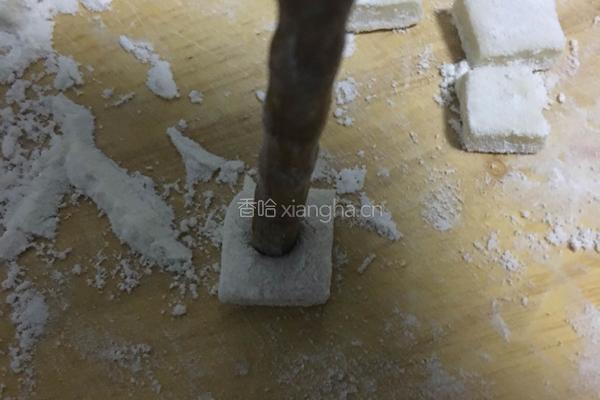 五彩酒窝面的做法图解3