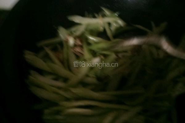 香干西芹的做法图解4