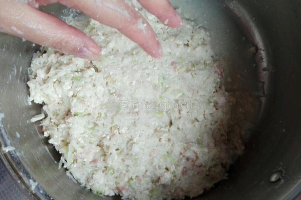 炸萝卜豆腐肉丸的做法图解7