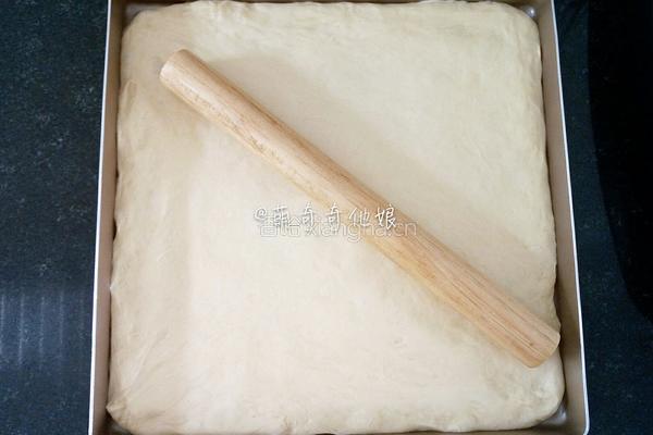 葱香火腿肉松面包的做法图解8
