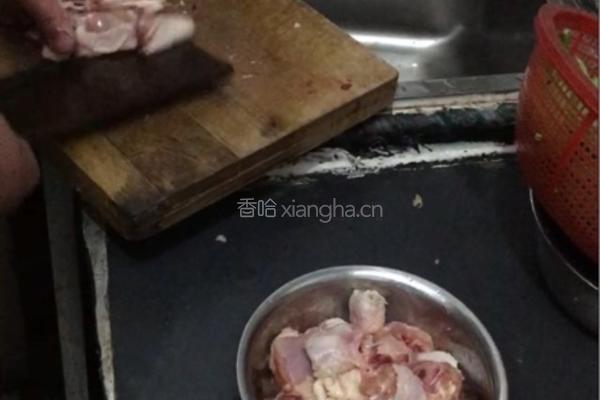 家常炒辣子鸡的做法图解1
