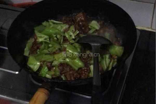 家常炒辣子鸡的做法图解7