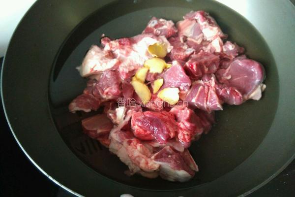 萝卜炖羊肉的做法图解3