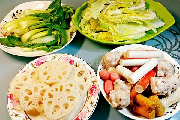 蔬菜虾丸什锦汤的做法图解1
