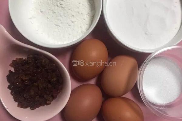 蜜豆糯米蒸蛋糕的做法图解1