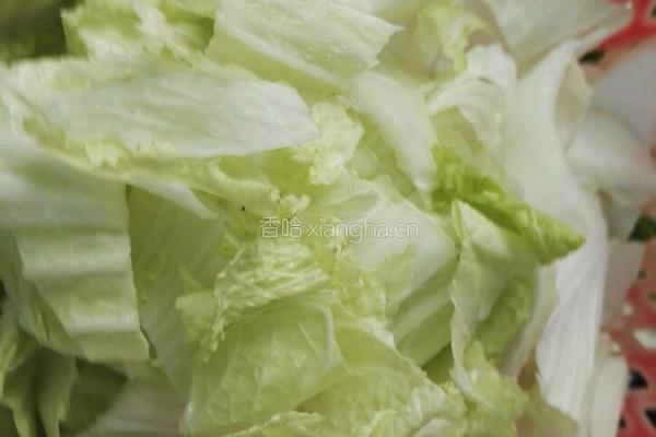 港式腊肠炒大白菜的做法图解2