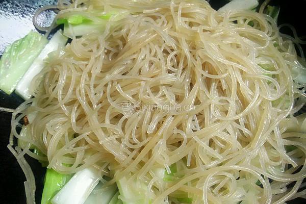 白菜炒粉丝的做法图解10