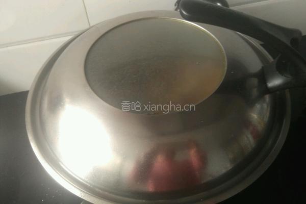五花肉焖笋干的做法图解13