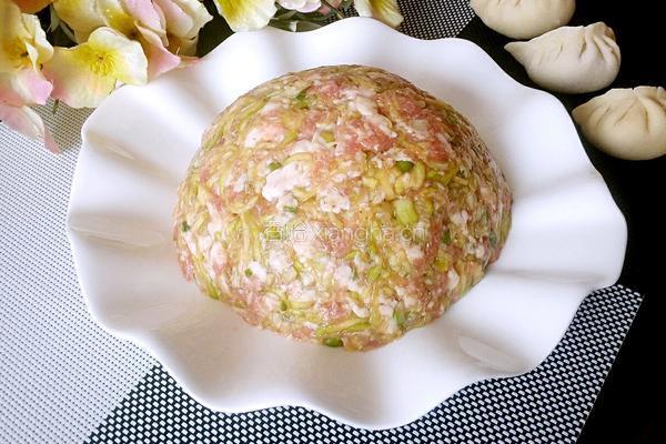 西葫芦猪肉大葱饺子馅的做法图解10