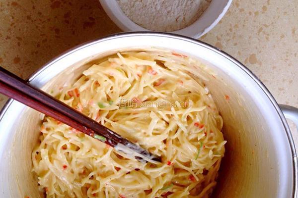 土豆丝煎饼的做法图解3