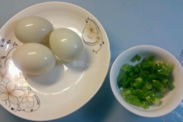 香葱炒鲜鸭蛋的做法图解1