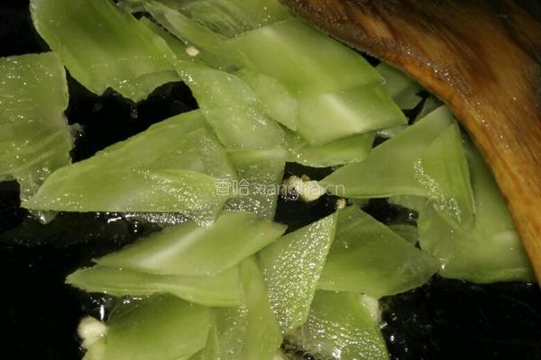 莴笋炒鸡蛋的做法图解6