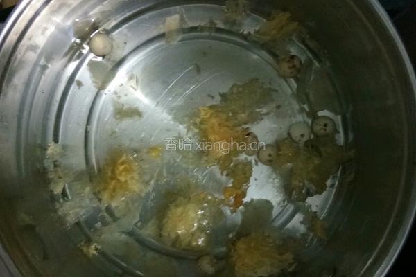 银耳红枣糖水的做法图解1