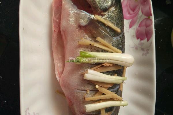 干蒸鲈鱼的做法图解6