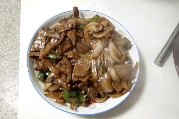 洋葱炒猪肝