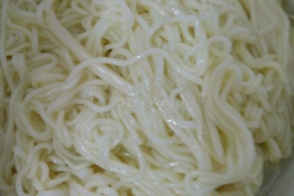 自制甜酱油拌面的做法图解2