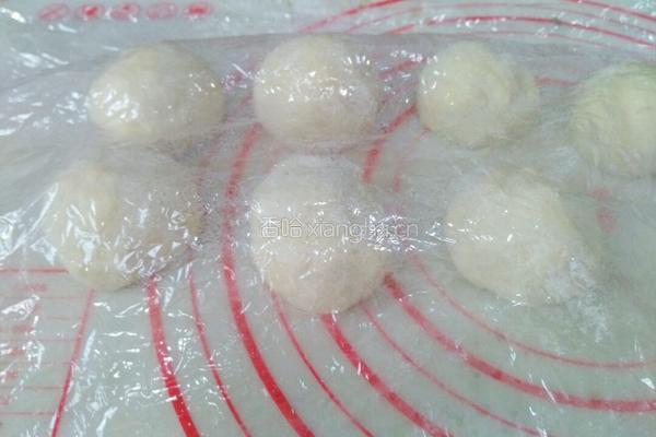 豆沙面包圈的做法图解5