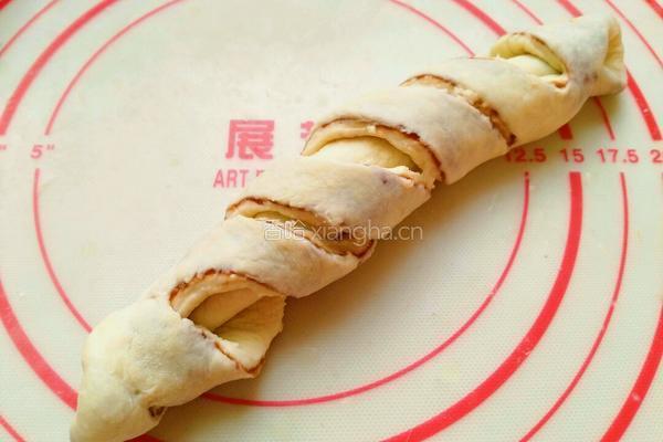 豆沙面包圈的做法图解11
