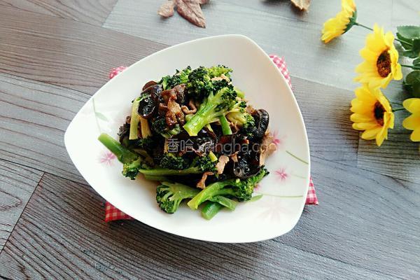 西兰花木耳炒肉的做法图解14