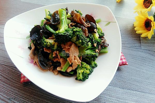 西兰花木耳炒肉的做法图解16