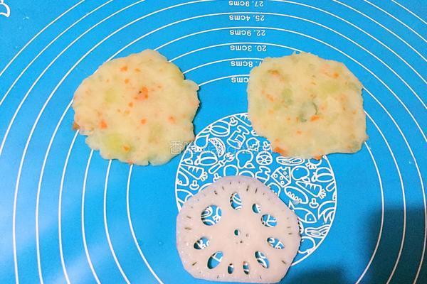 土豆莲藕饼的做法图解9