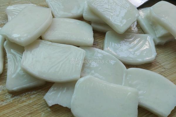 小青菜炒年糕的做法图解1