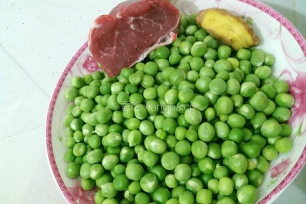 肉末青豆的做法图解2