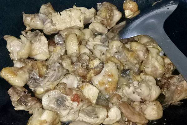 胡萝卜炖鸡的做法图解7