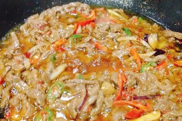 泡椒炒牛肉丝的做法图解7