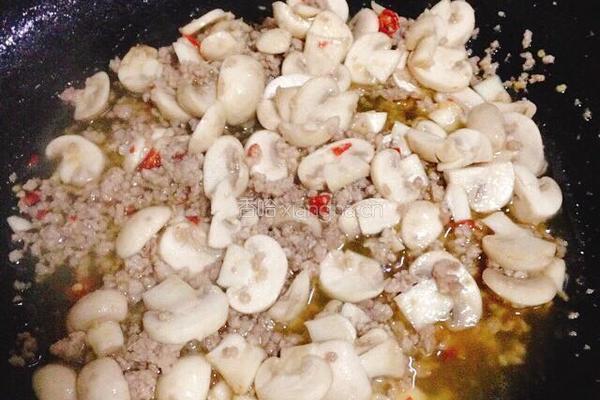 肉末炒口蘑的做法图解8