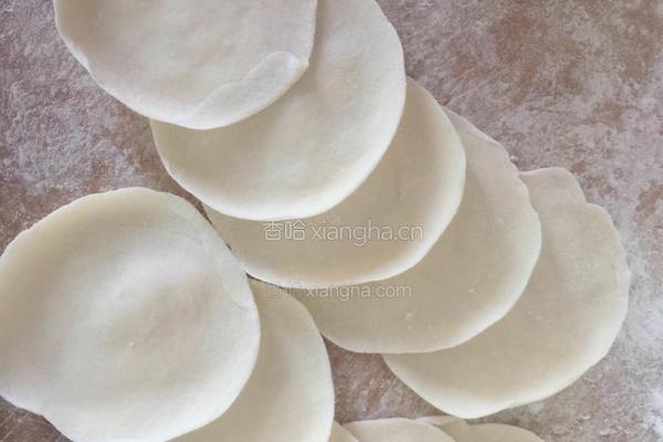 牛肉木耳胡萝卜饺子的做法图解12