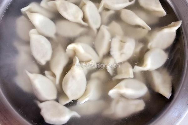 牛肉木耳胡萝卜饺子的做法图解17