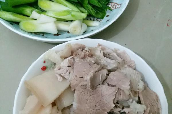 蒜苗回锅肉的做法图解4