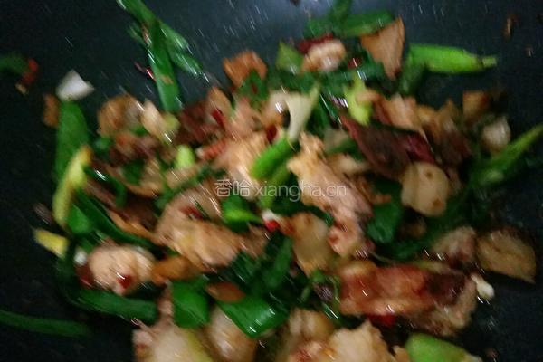 蒜苗回锅肉的做法图解8