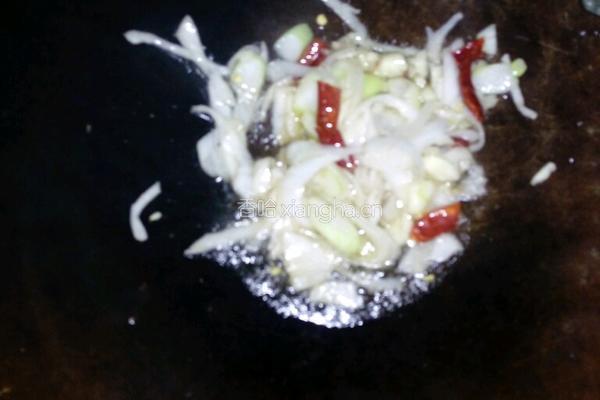 蒜苔炒鸡胸的做法图解4