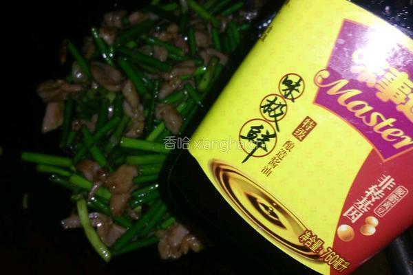 蒜苔炒鸡胸的做法图解8