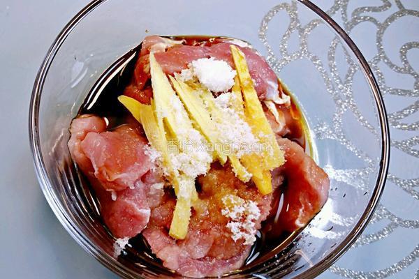 干煎五香里脊肉的做法图解3