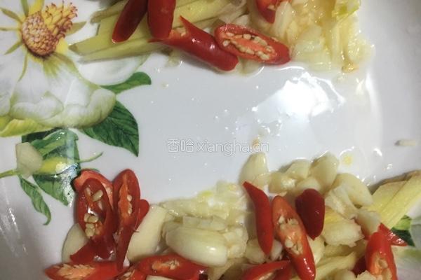 苦瓜炒肉的做法图解2