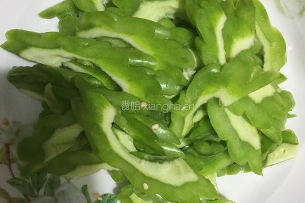苦瓜炒肉的做法图解3