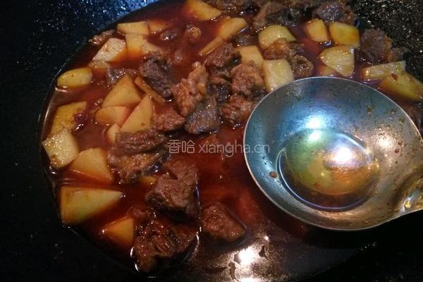 土豆烧牛腩的做法图解17