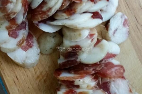 炒香肠的做法图解2