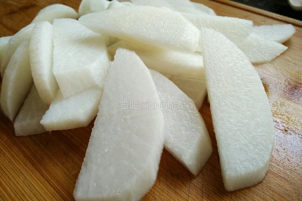 白萝卜羊排汤的做法图解6
