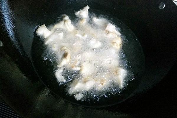 蜂蜜菠萝咕噜肉的做法图解6