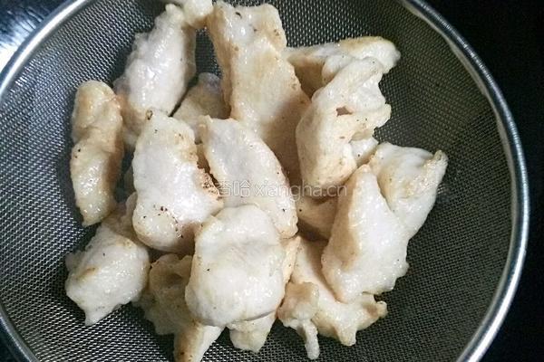蜂蜜菠萝咕噜肉的做法图解7