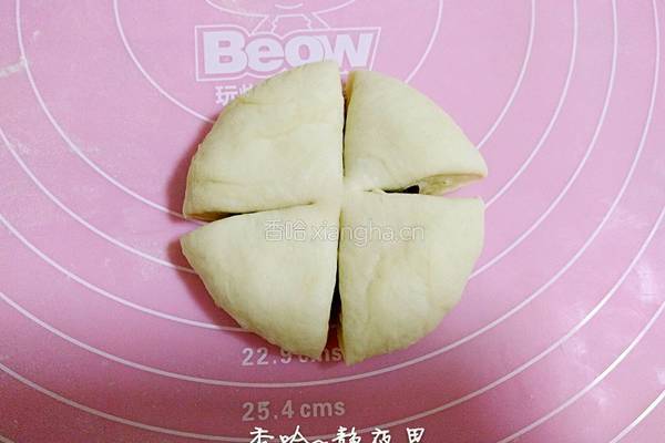 花朵豆沙馅面包的做法图解13