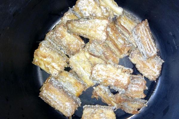 香酥刀鱼的做法图解3