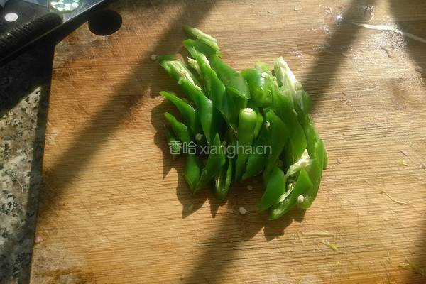 四季豆炒肉的做法图解2
